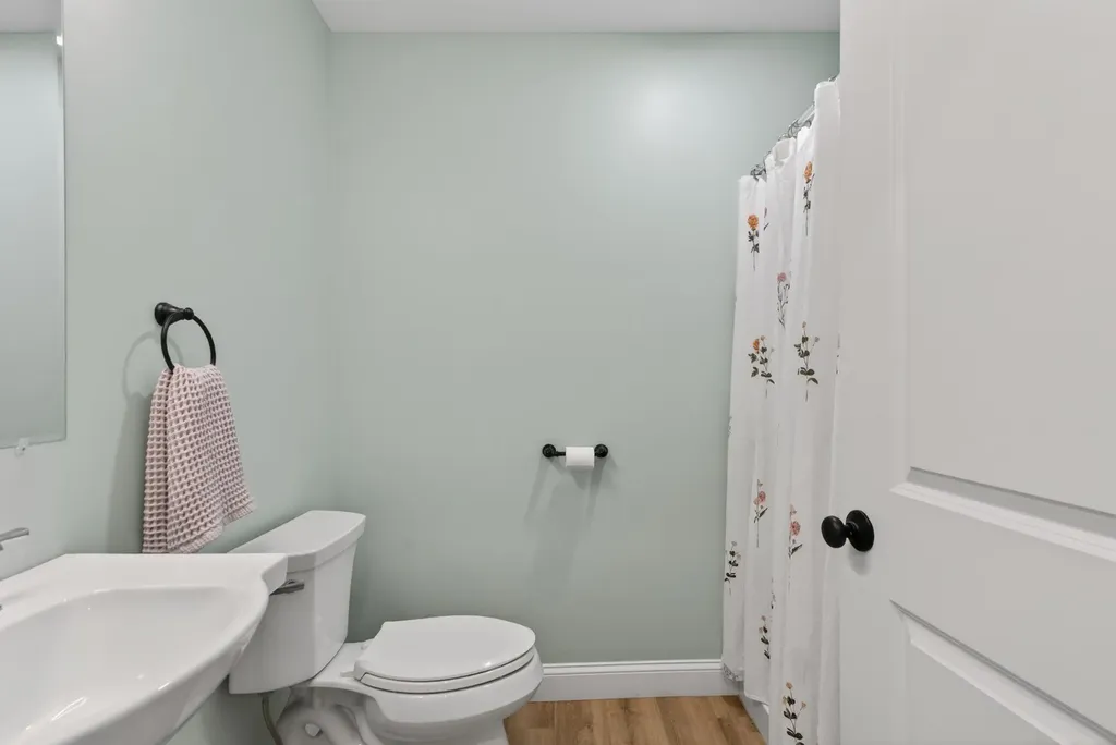 87 Chesley Avenue Portland ME 04103