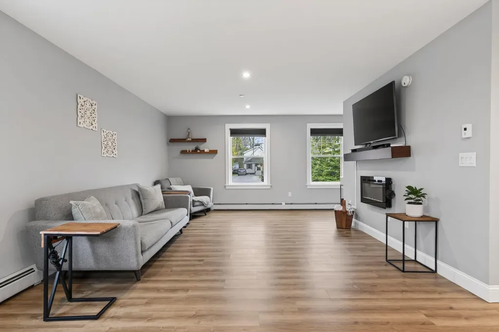 87 Chesley Avenue Portland ME 04103