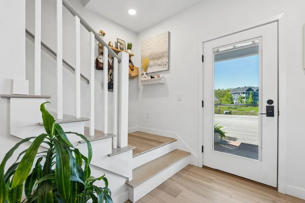 29 Frontrunner Way Scarborough ME 04074