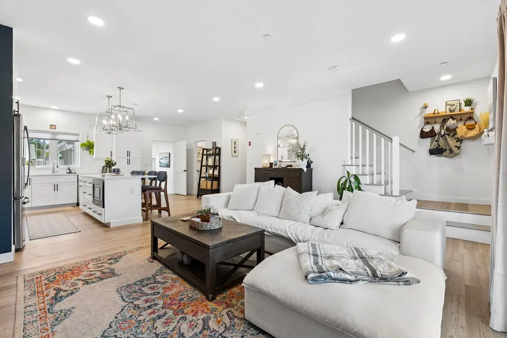 29 Frontrunner Way Scarborough ME 04074