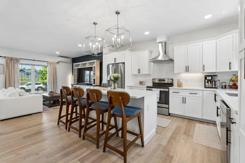 29 Frontrunner Way Scarborough ME 04074