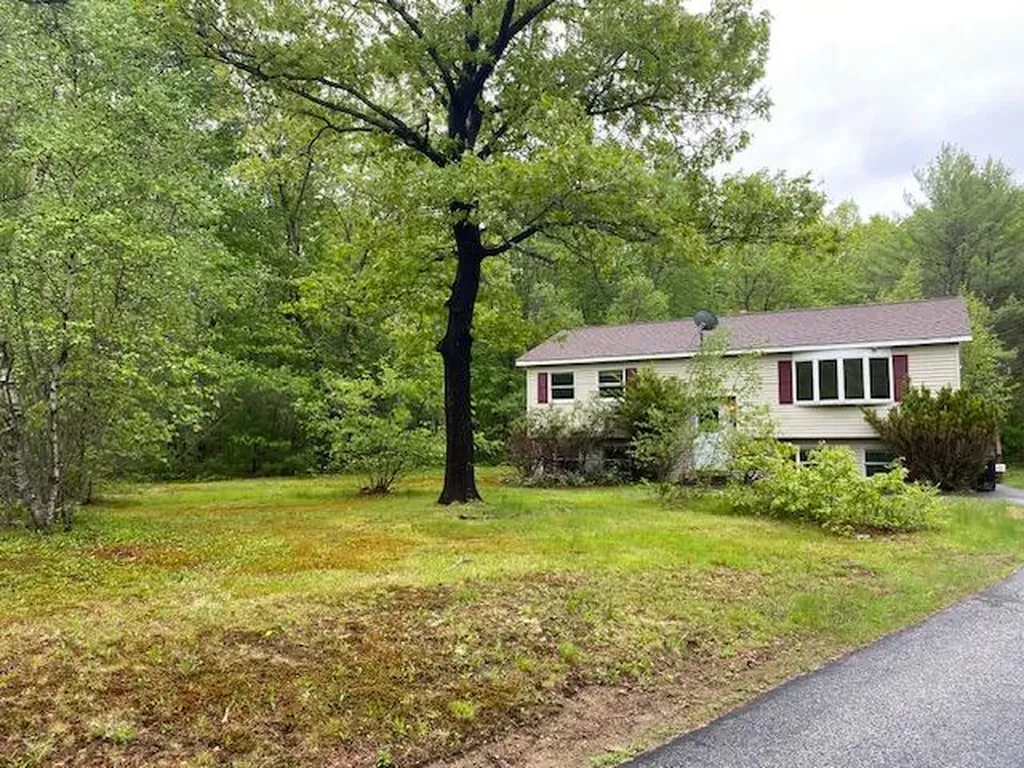 48 Blueberry Lane Gray ME 04039