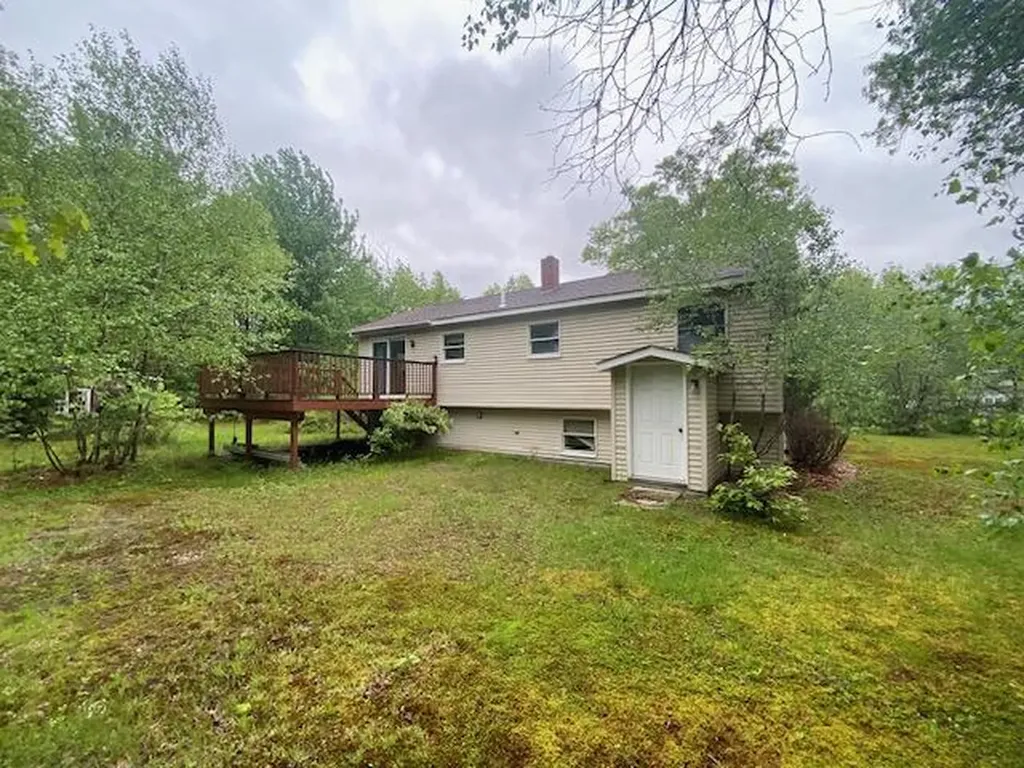 48 Blueberry Lane Gray ME 04039