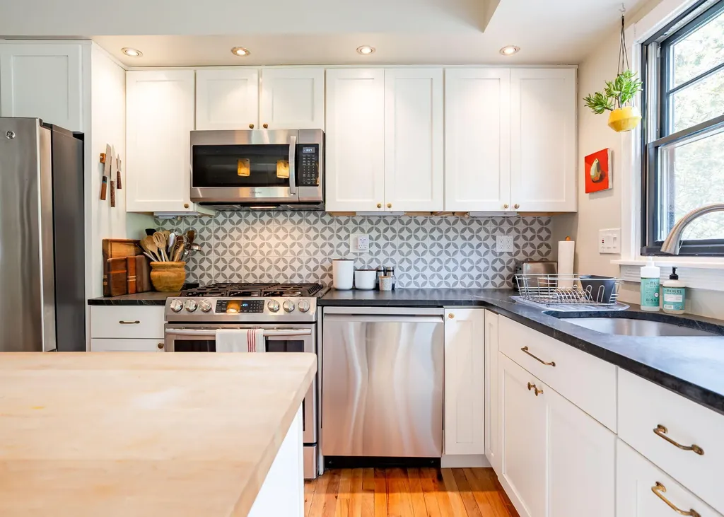 9 Fox Street Portland ME 04101