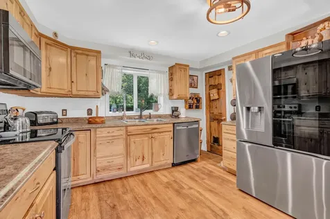 10 Highland Ridge Drive Hampden ME 04444