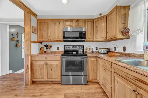 10 Highland Ridge Drive Hampden ME 04444