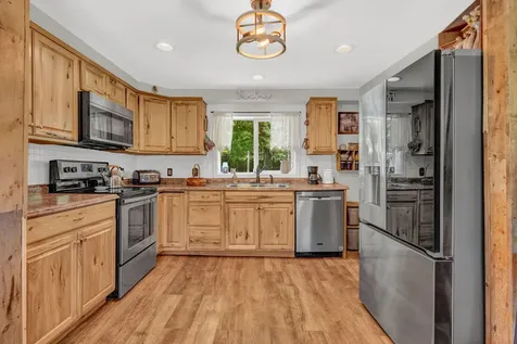 10 Highland Ridge Drive Hampden ME 04444
