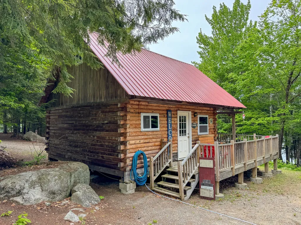 1740 Houston Road Lincoln ME 04457
