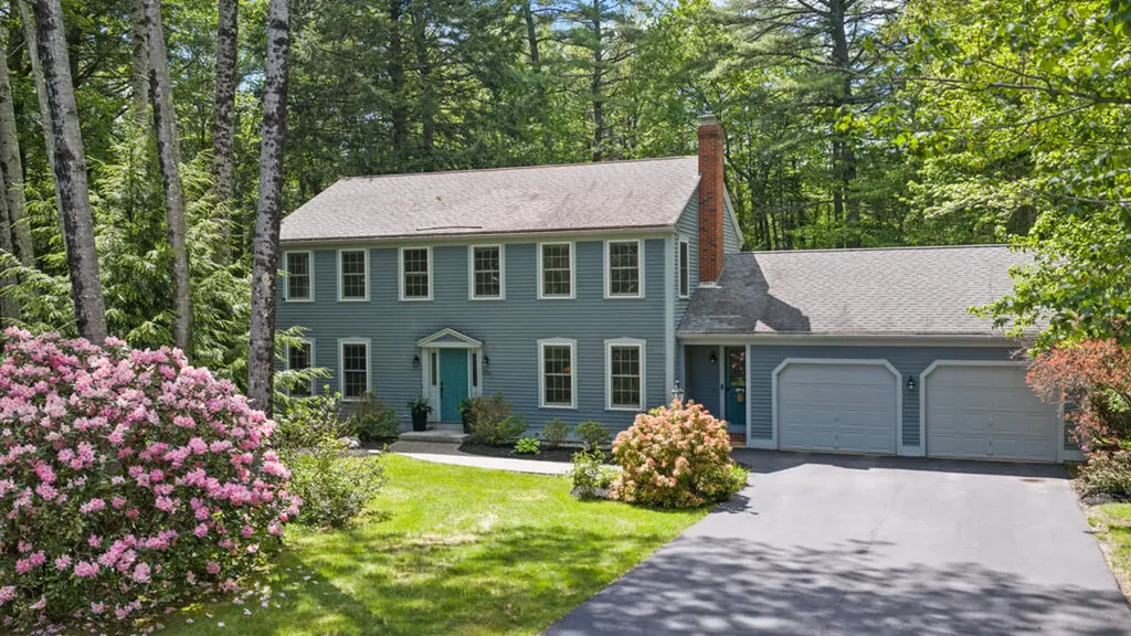 154 Applecrest Drive Yarmouth ME 04096