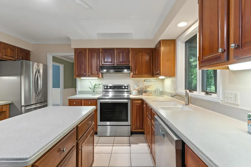 154 Applecrest Drive Yarmouth ME 04096