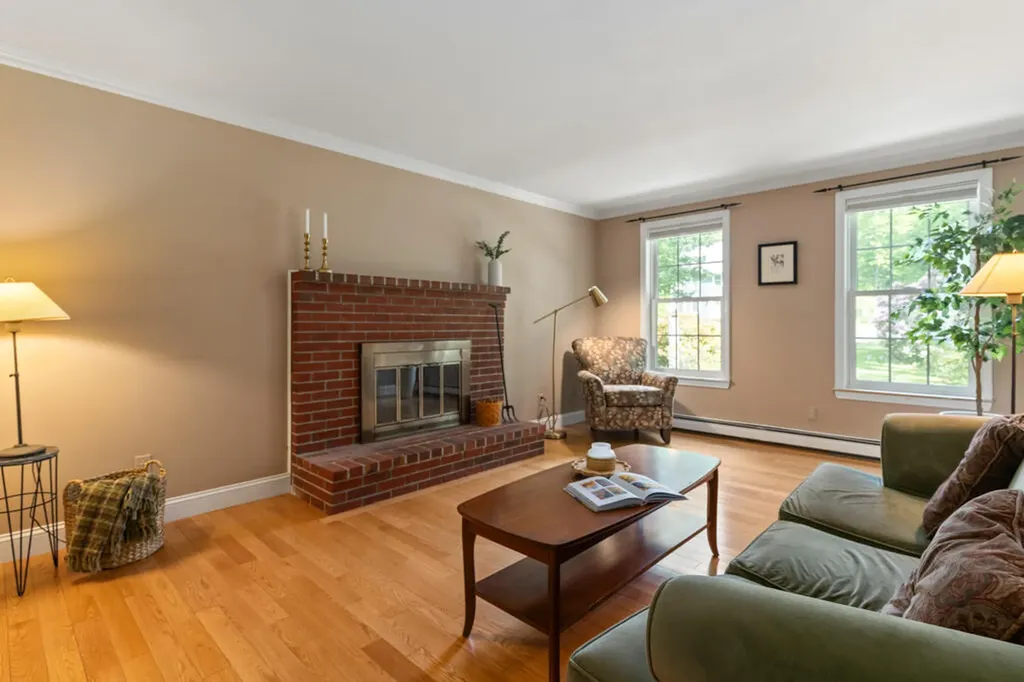 154 Applecrest Drive Yarmouth ME 04096