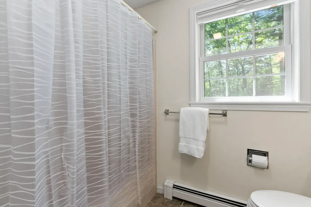 154 Applecrest Drive Yarmouth ME 04096