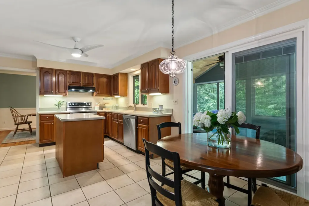 154 Applecrest Drive Yarmouth ME 04096
