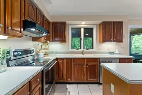 154 Applecrest Drive Yarmouth ME 04096