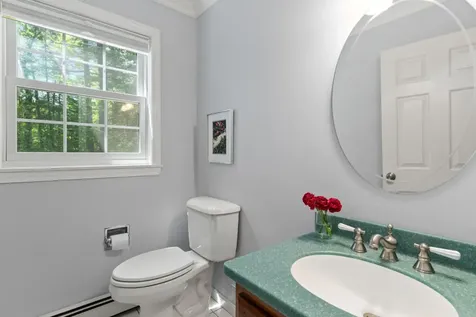 154 Applecrest Drive Yarmouth ME 04096