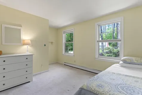 154 Applecrest Drive Yarmouth ME 04096