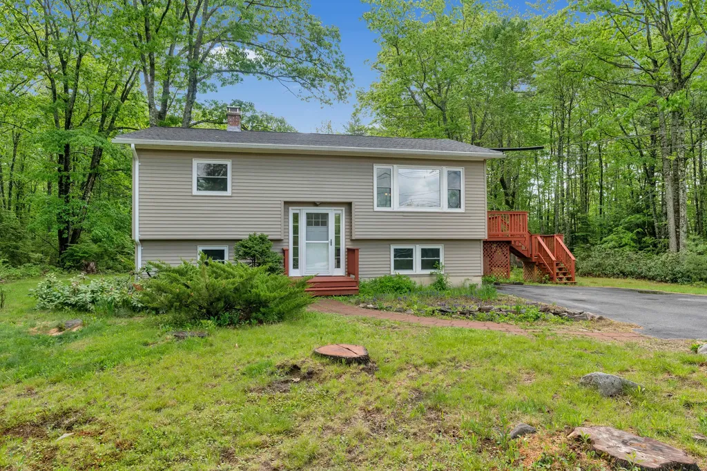37 Shaws Mill Road Gorham ME 04038