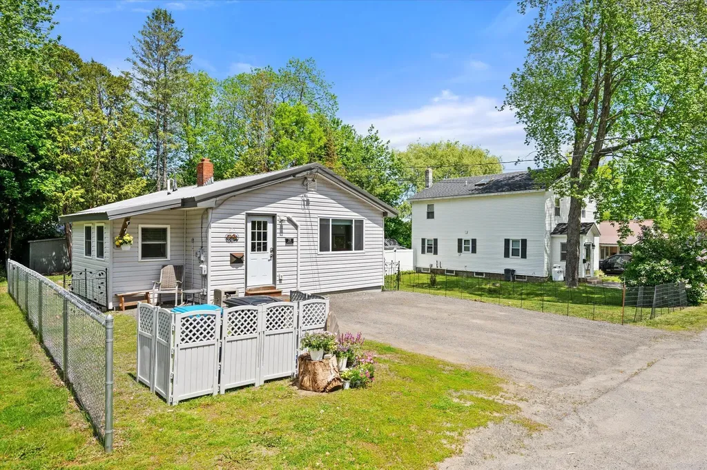 29 Wilson Street Old Town ME 04468