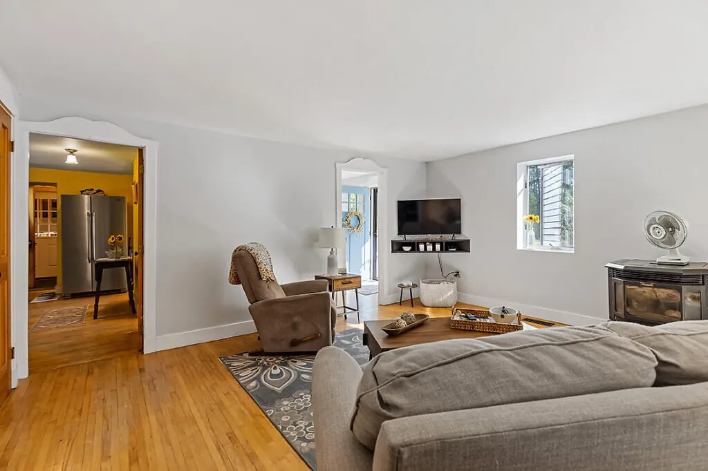 256 E Benton Road Albion ME 04910