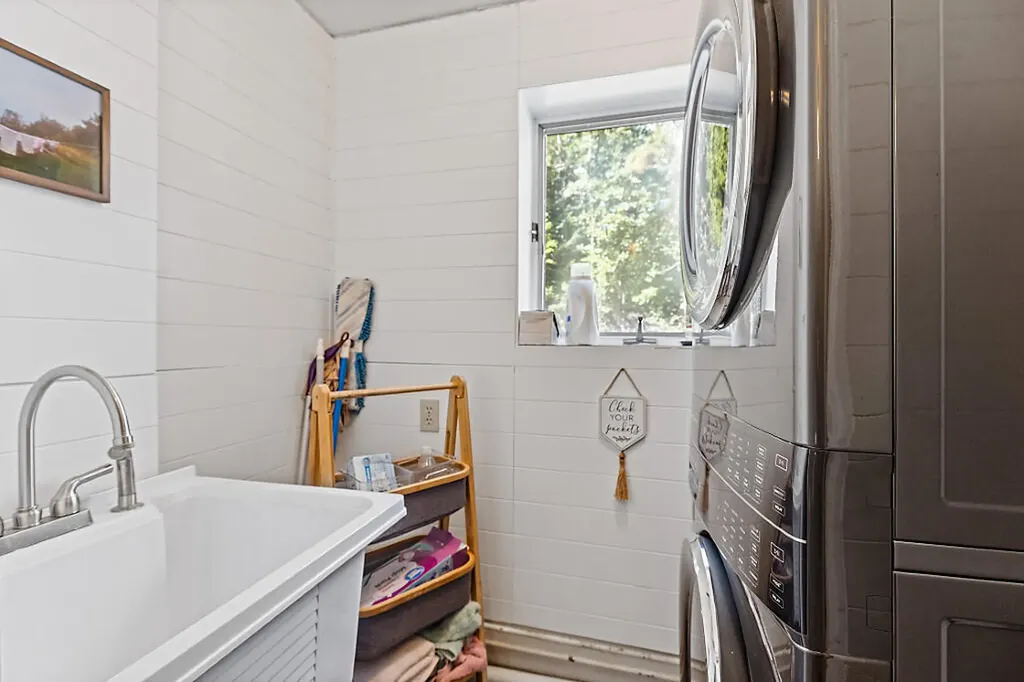 256 E Benton Road Albion ME 04910