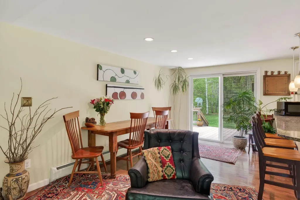 302 Foreside Road Topsham ME 04086