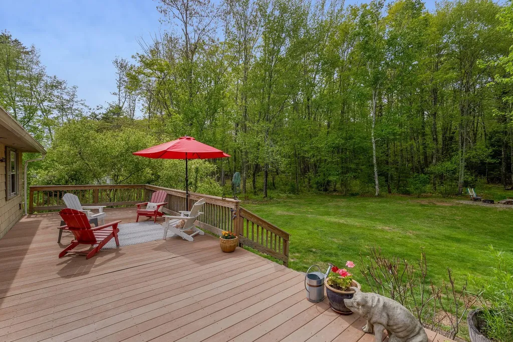 302 Foreside Road Topsham ME 04086