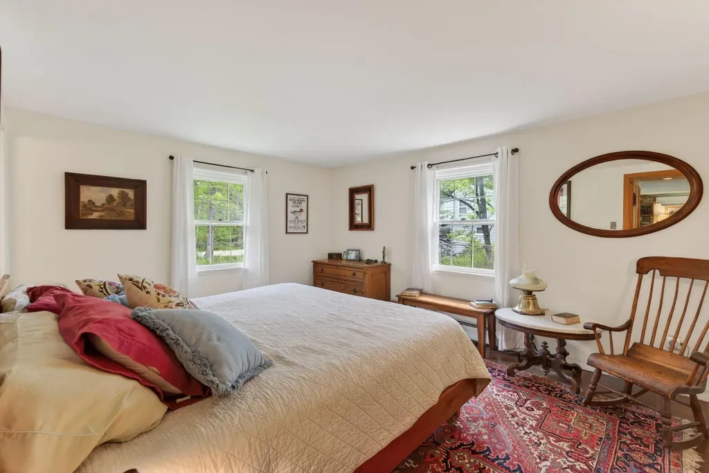 302 Foreside Road Topsham ME 04086
