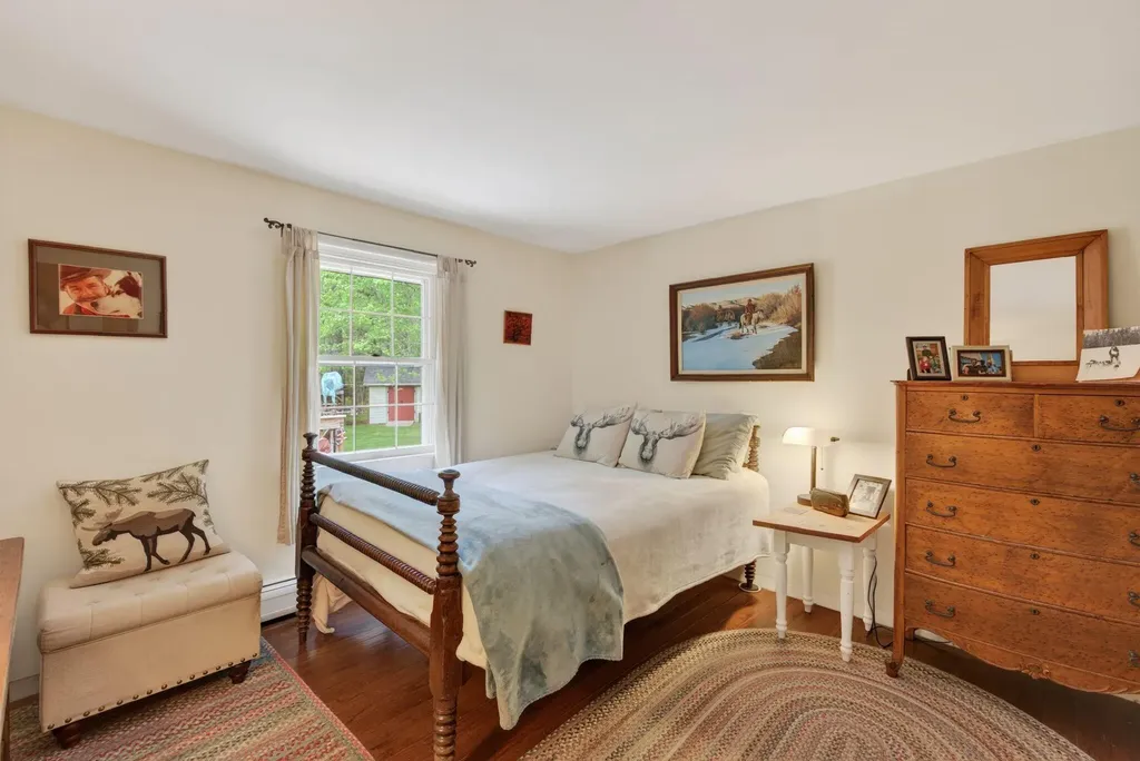302 Foreside Road Topsham ME 04086