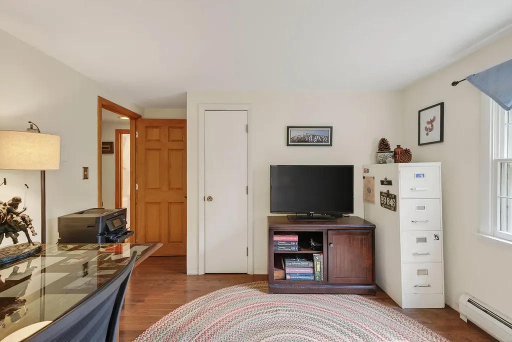 302 Foreside Road Topsham ME 04086