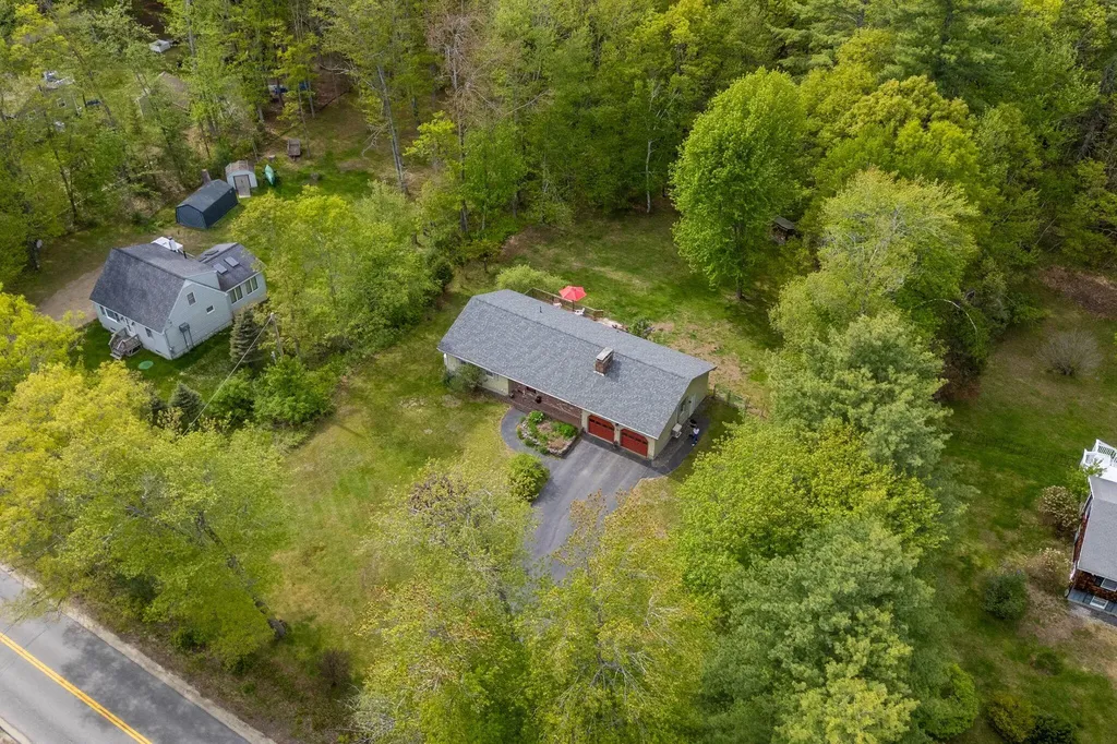 302 Foreside Road Topsham ME 04086