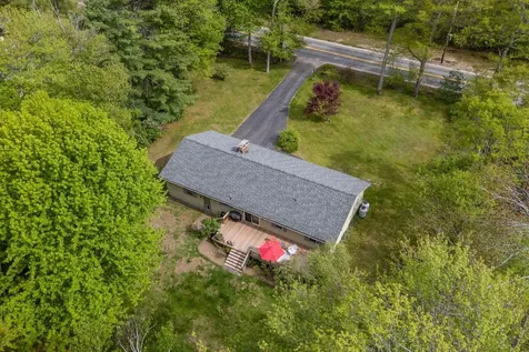 302 Foreside Road Topsham ME 04086