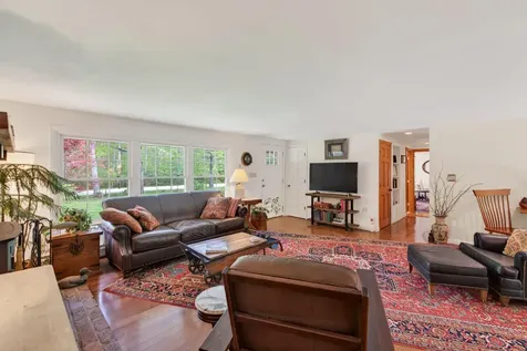 302 Foreside Road Topsham ME 04086
