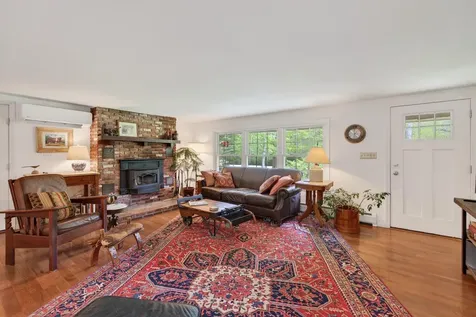302 Foreside Road Topsham ME 04086