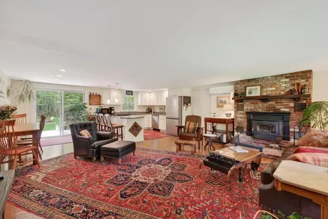 302 Foreside Road Topsham ME 04086