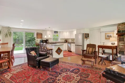 302 Foreside Road Topsham ME 04086