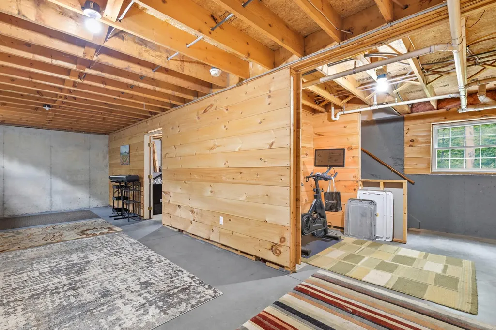 10 Briarwood Drive New Gloucester ME 04260