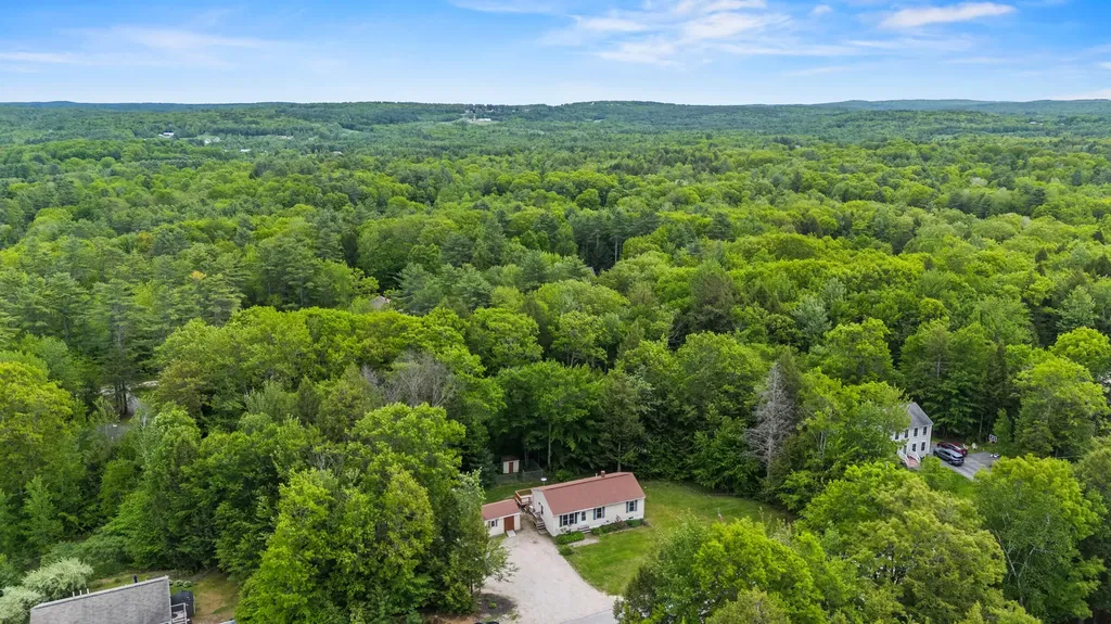 10 Briarwood Drive New Gloucester ME 04260