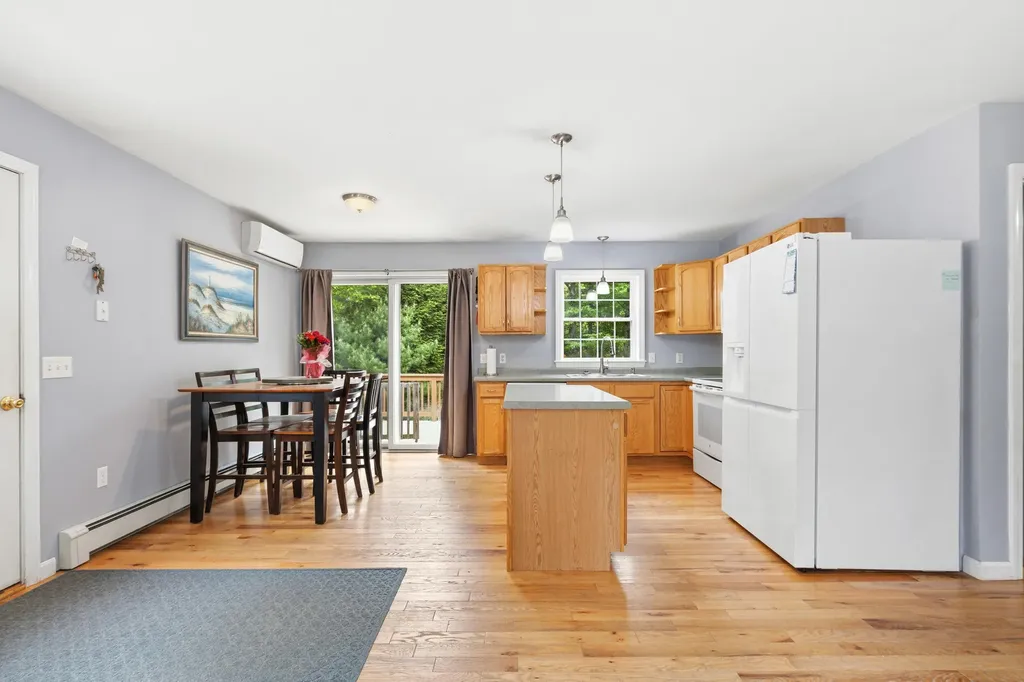 10 Briarwood Drive New Gloucester ME 04260