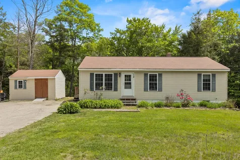 10 Briarwood Drive New Gloucester ME 04260