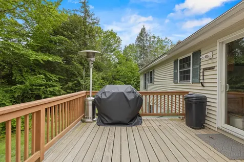 10 Briarwood Drive New Gloucester ME 04260