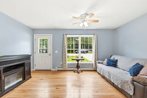 10 Briarwood Drive New Gloucester ME 04260