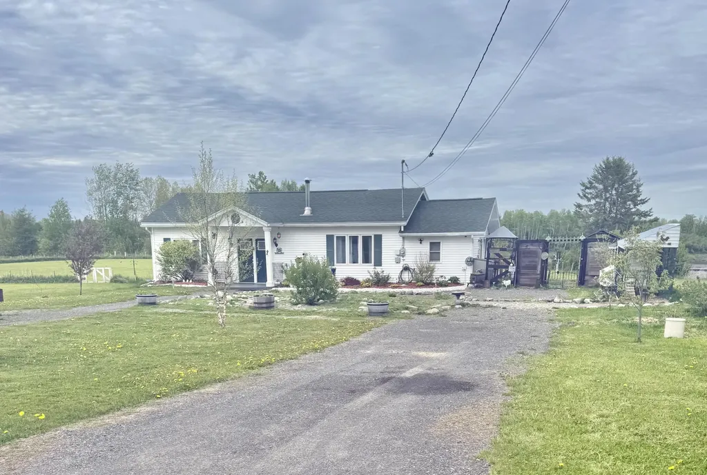 48 Notre Dame Road Grand Isle ME 04746