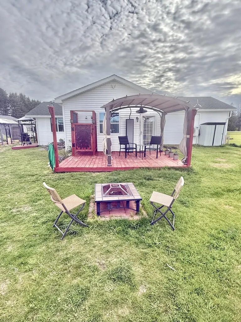 48 Notre Dame Road Grand Isle ME 04746