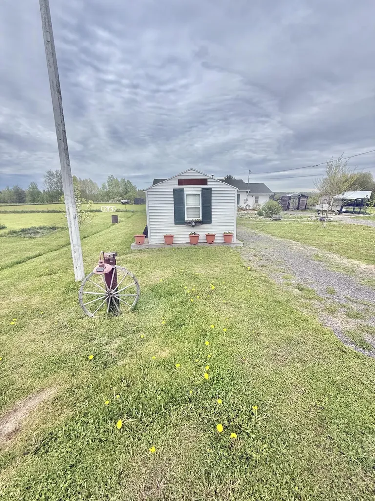 48 Notre Dame Road Grand Isle ME 04746