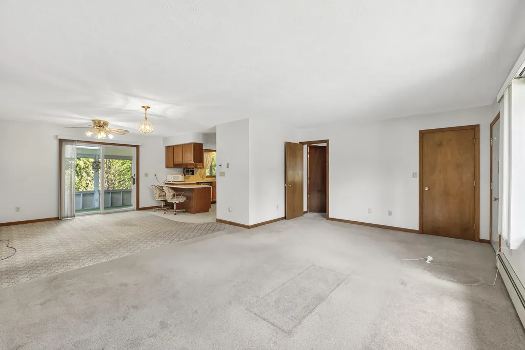 15 Owen Street Lewiston ME 04240