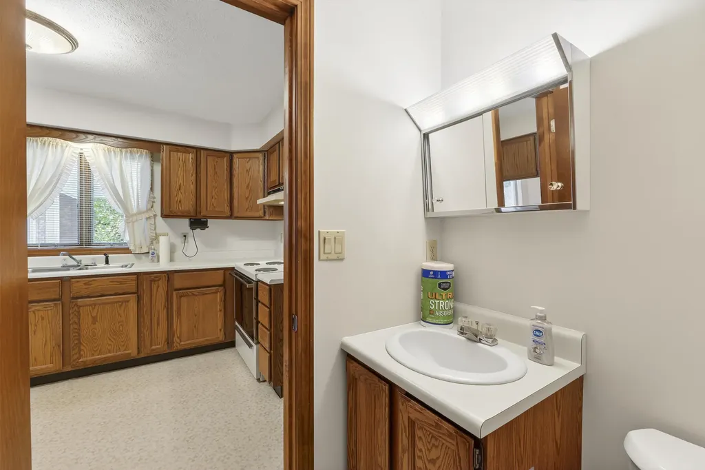 15 Owen Street Lewiston ME 04240
