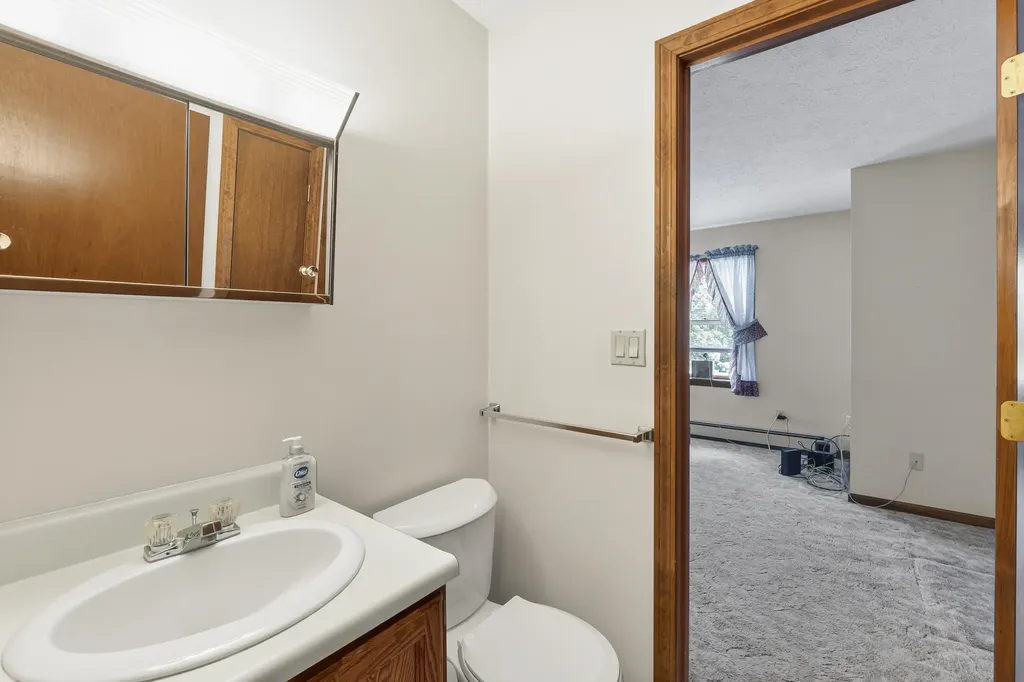 15 Owen Street Lewiston ME 04240