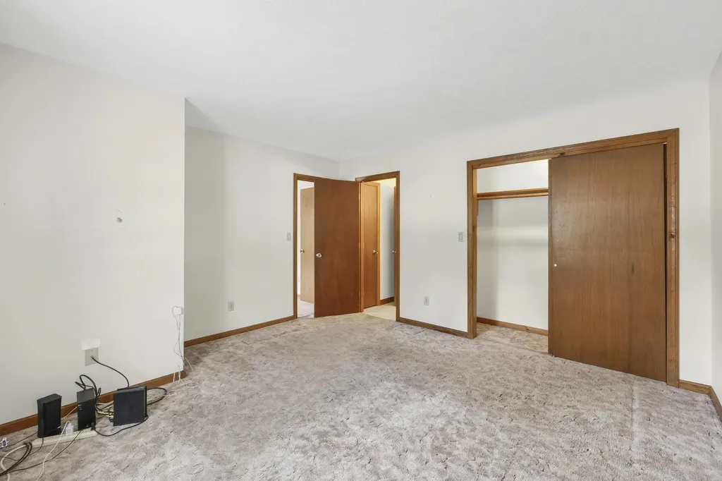 15 Owen Street Lewiston ME 04240