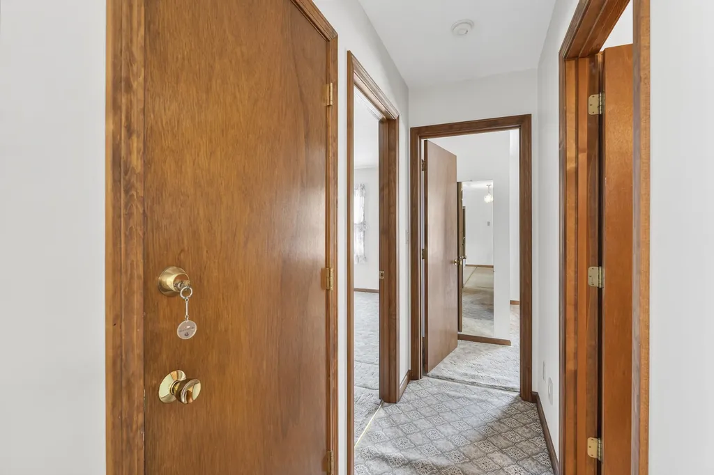 15 Owen Street Lewiston ME 04240