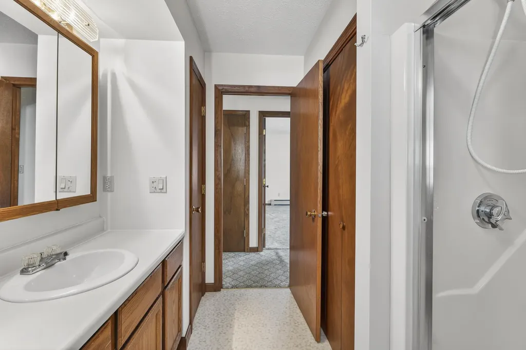 15 Owen Street Lewiston ME 04240